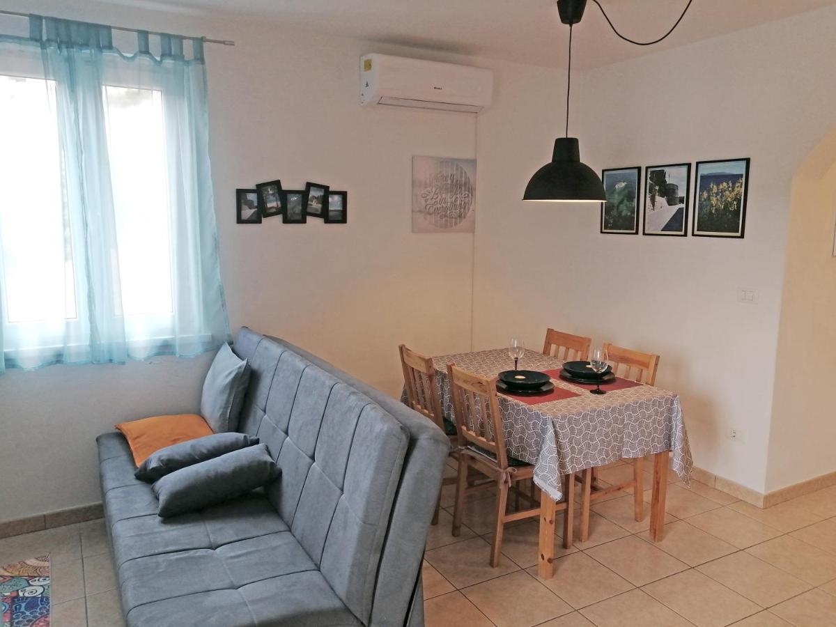 Apartment Layla - Intermezzo With Sea View In Center Of Rabac Exterior foto